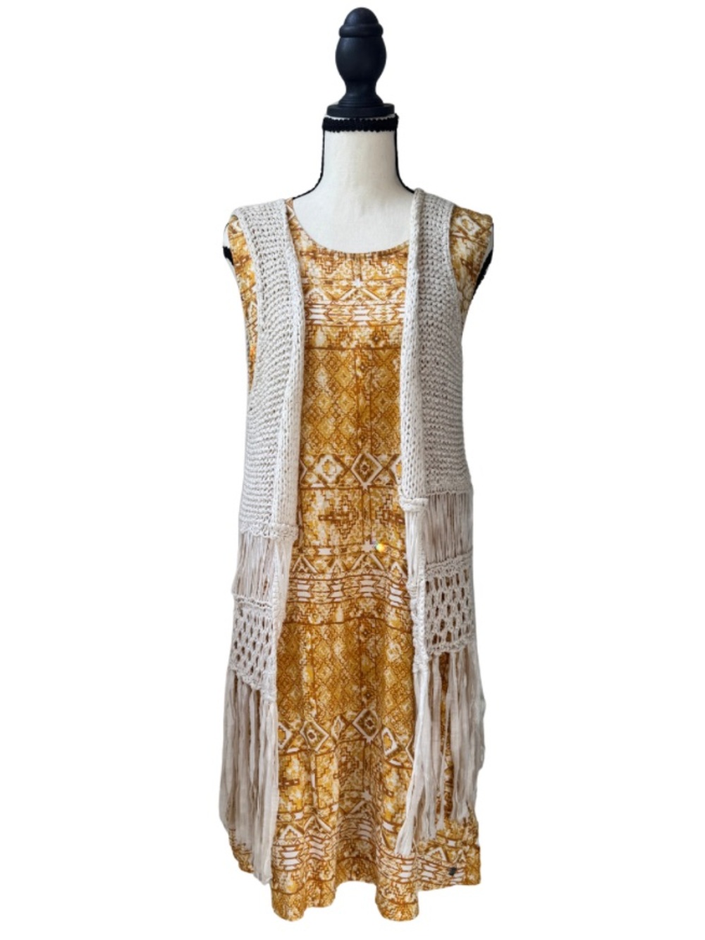 Roxy Boho Shift Dress + Painted Threads Crochet Fringe Vest Bundle M 🤍🌼
